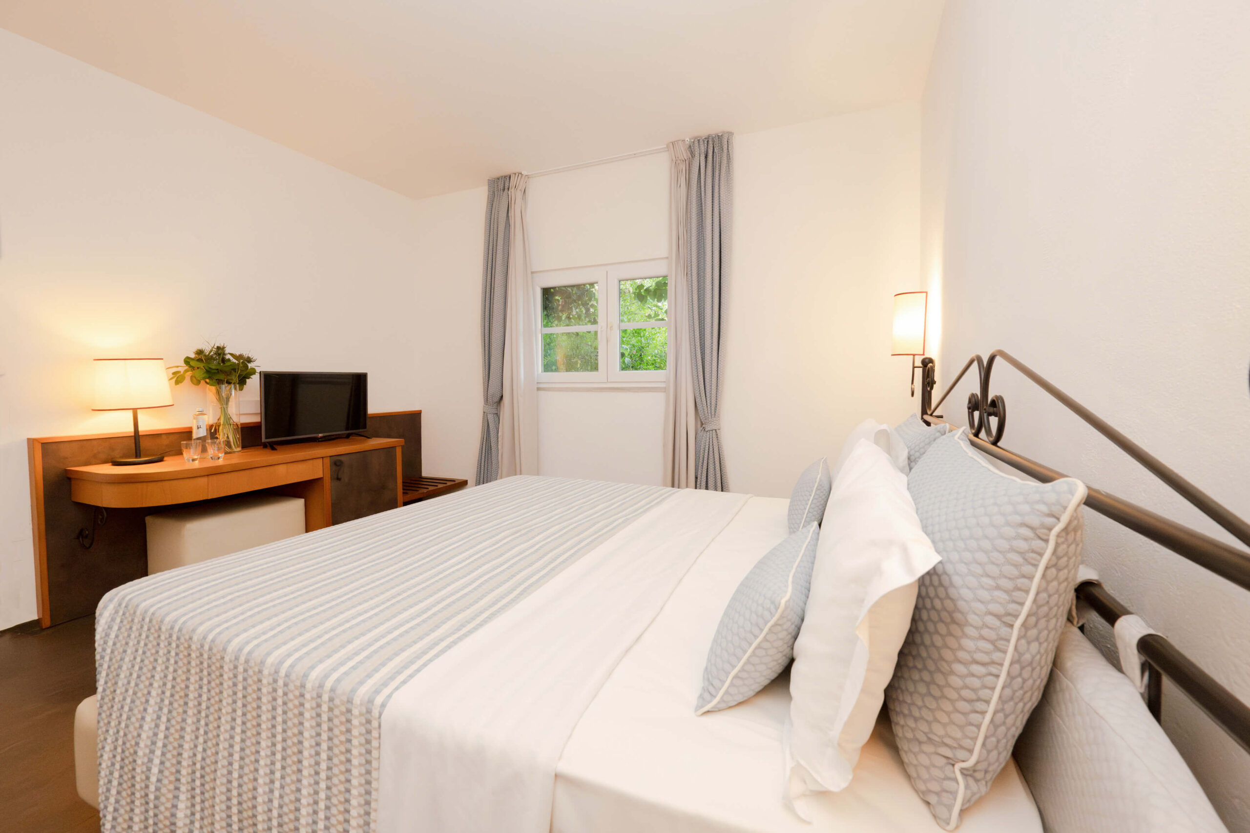 Bungalow_67_Master_Bedroom_DSC_4161