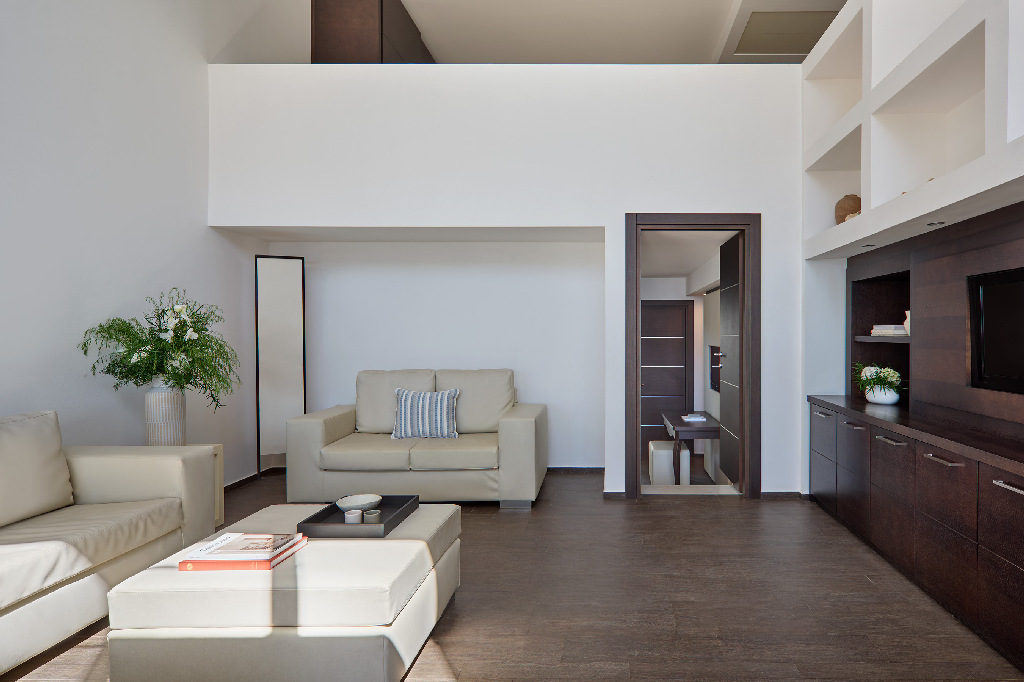 101_2 storey_Suite_Sea View_Living area_Hydra_Beach_14540