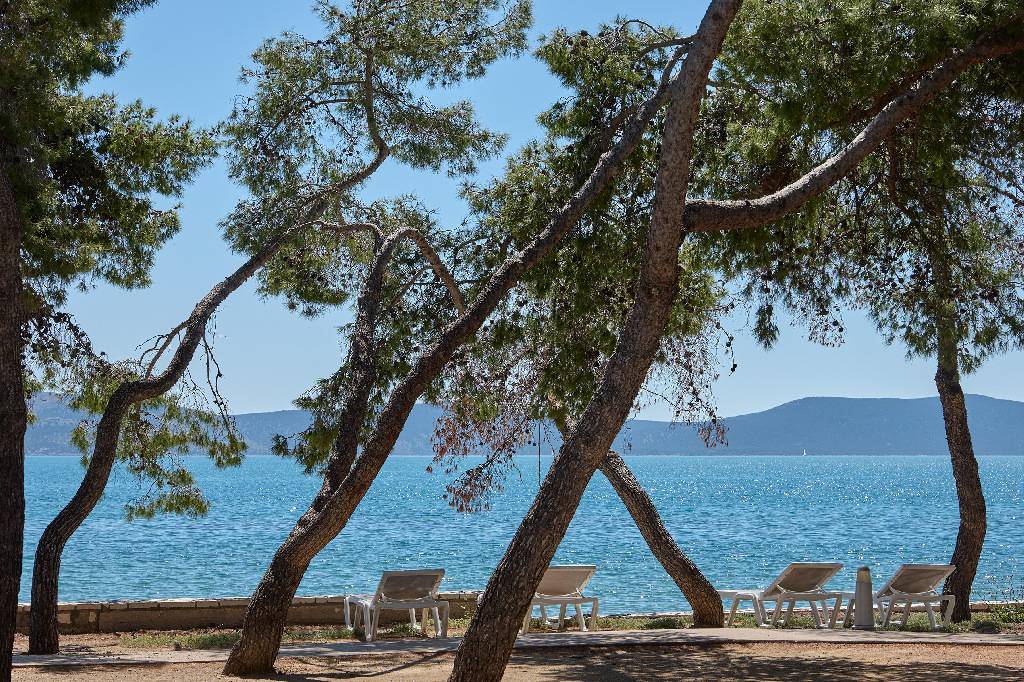 205_Deluxe Beachfront_Exterior_Hydra_Beach_14653